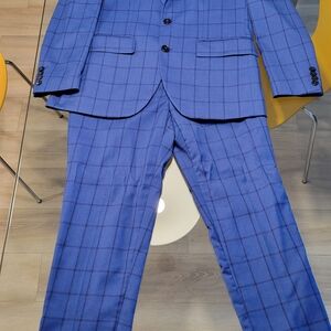 Soul Of London Men's Blue Checkered 2 Piece Suit + Suit Case